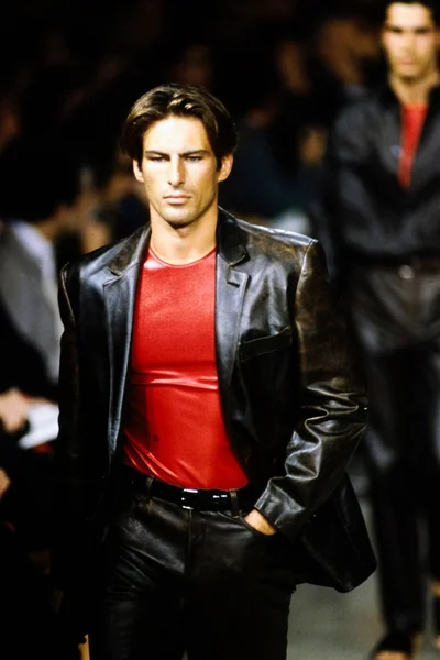 Look 13